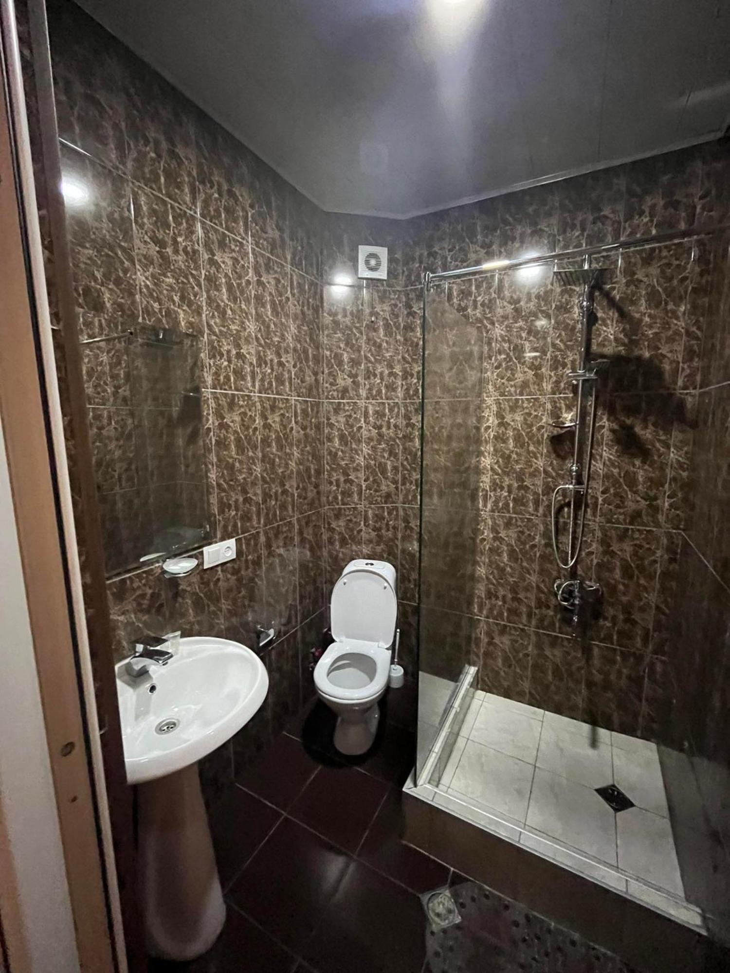 Sunny Hotel Tbilisi Eksteriør billede